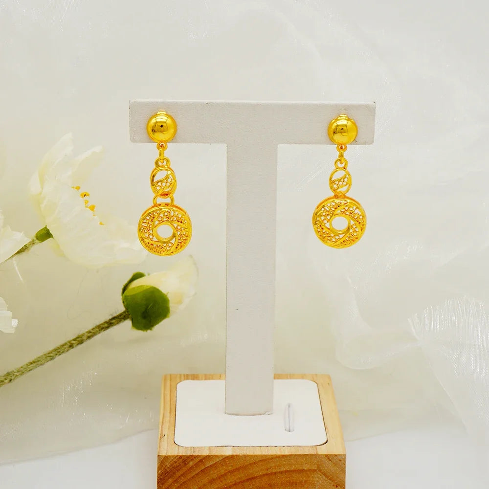 Arabic Women Gold Color Jewelry Sets Featured Round Pendant Earrings Rings Bracelets Suitable for Wedding Banquets Parties