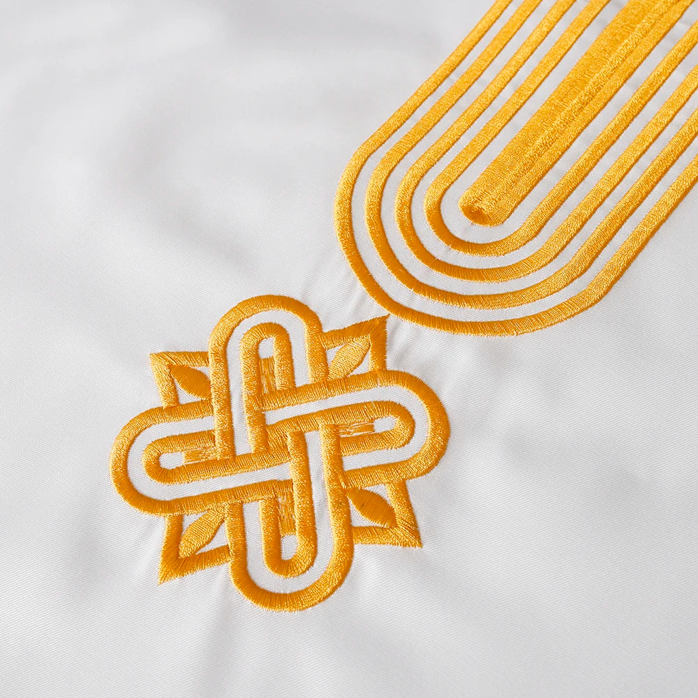 New African Clothes for Men Dashiki Tradition Outfit Robe Embroidery White Tops Pants Suits Bazin Muslim Wedding Party Clothing