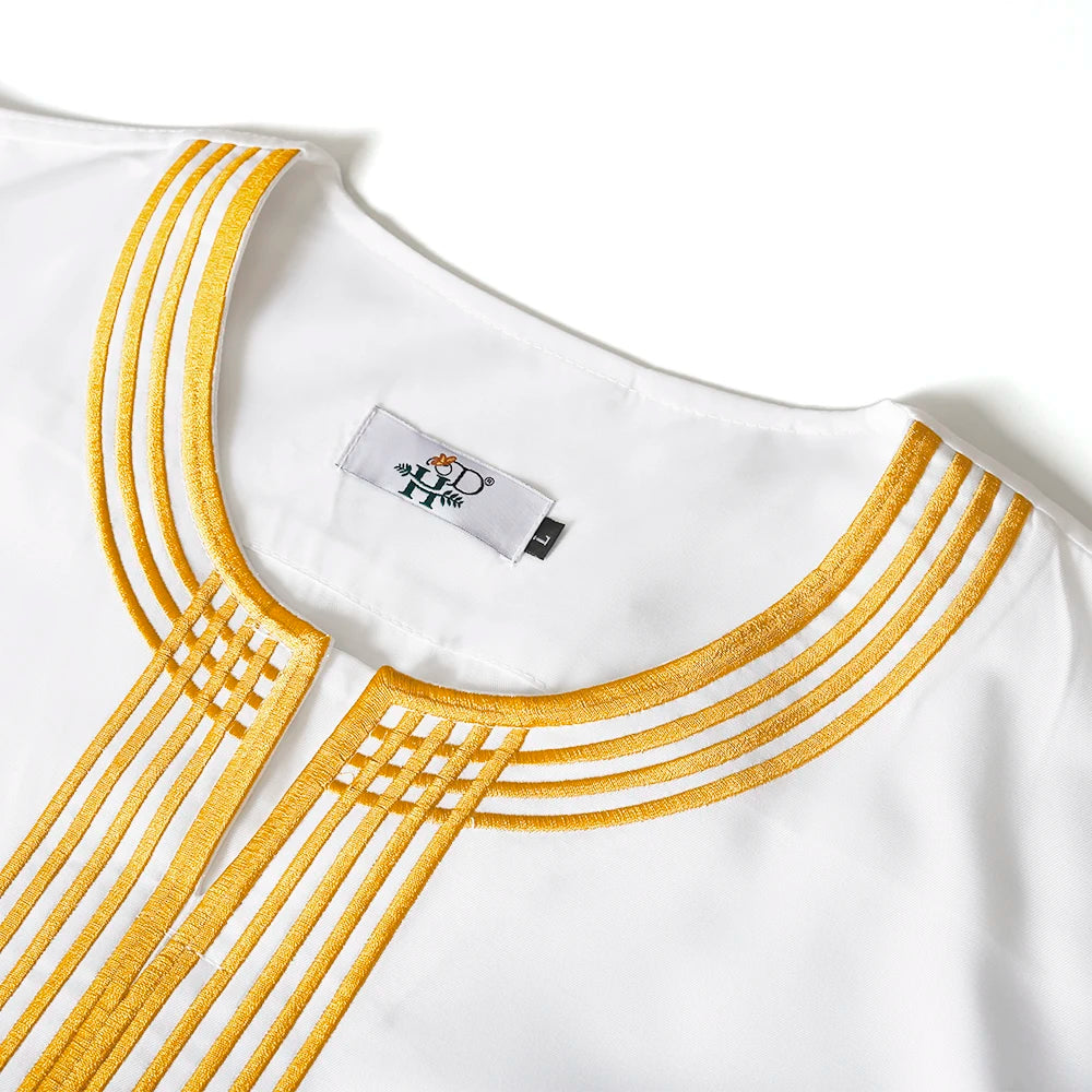 New African Clothes for Men Dashiki Tradition Outfit Robe Embroidery White Tops Pants Suits Bazin Muslim Wedding Party Clothing