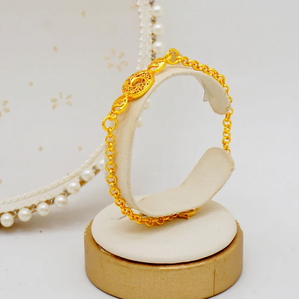 Arabic Women Gold Color Jewelry Sets Featured Round Pendant Earrings Rings Bracelets Suitable for Wedding Banquets Parties