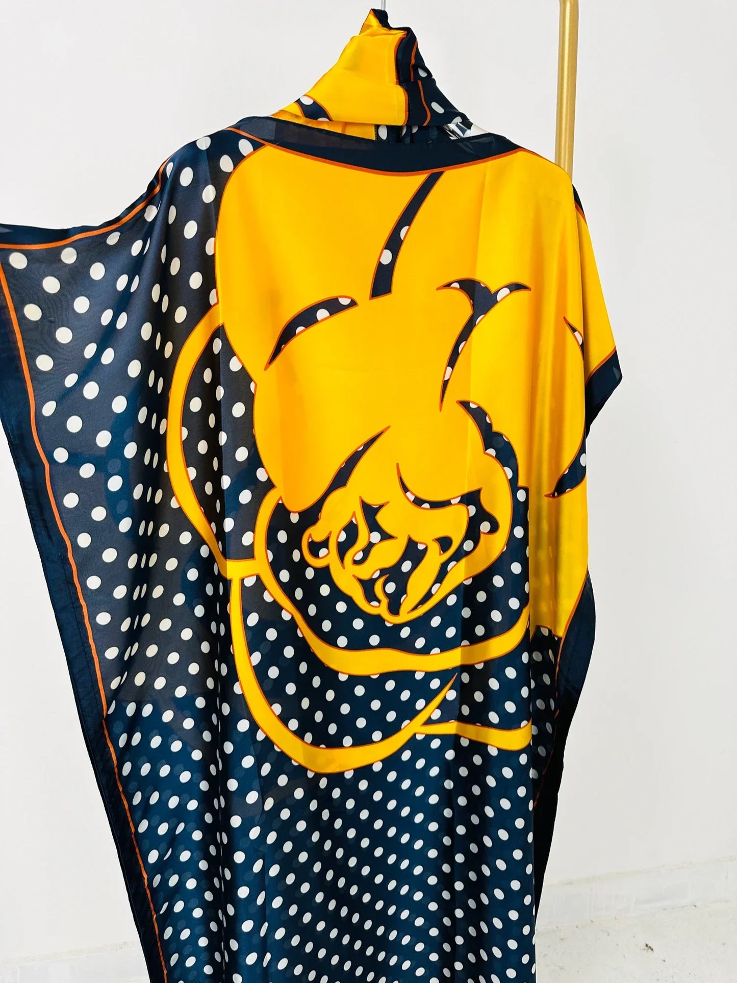 Plus Size Polka Dot Printed Kaftan Dress,Modern Round Neck Short Sleeved Maxi Dress, Women's Plus Size Clothing with A Headscarf