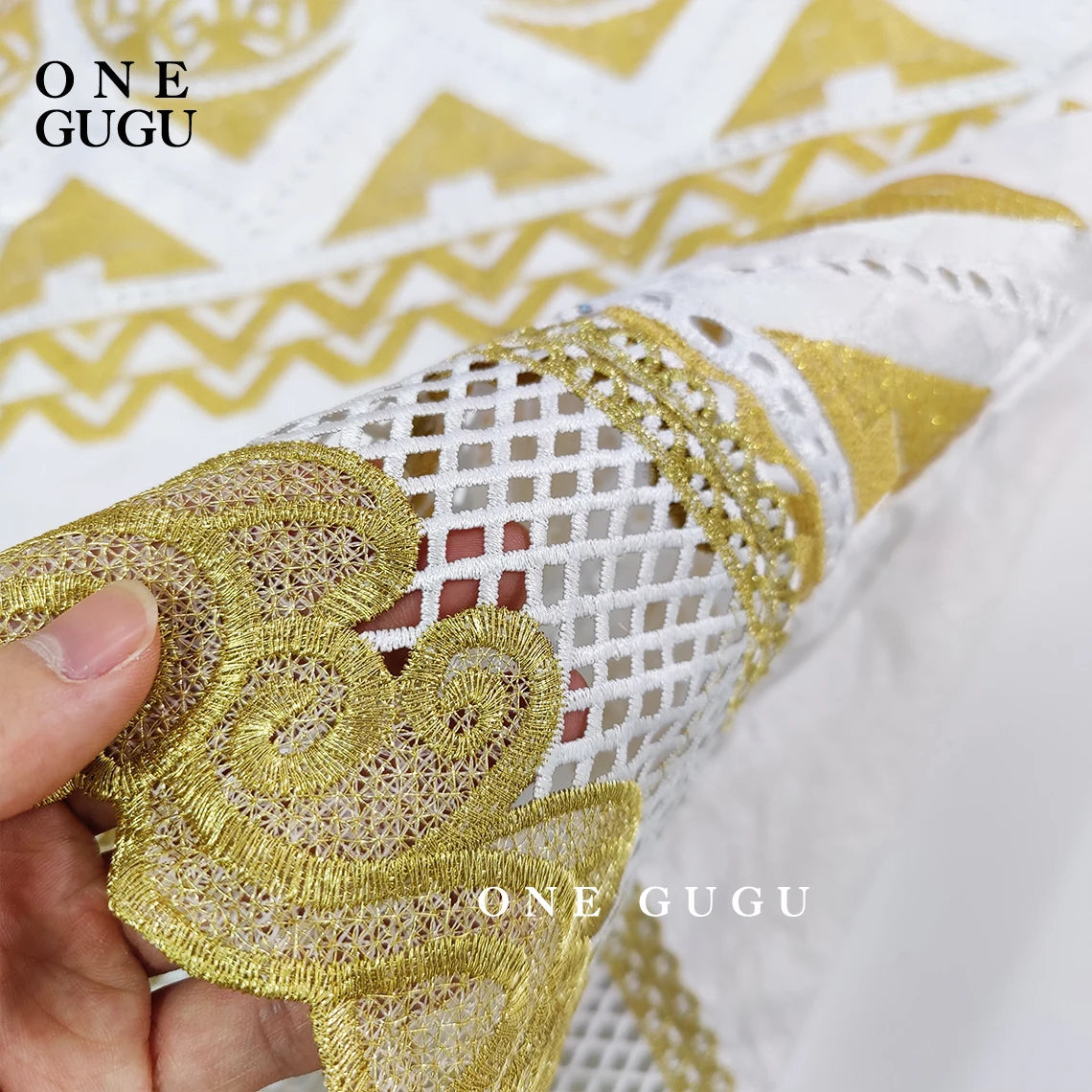 2025 Nigerian Original Bazin Dress Dashiki Gold Brocade Embroiderey Basin Clothing White Robe Wedding Party Lady Gown Dresses