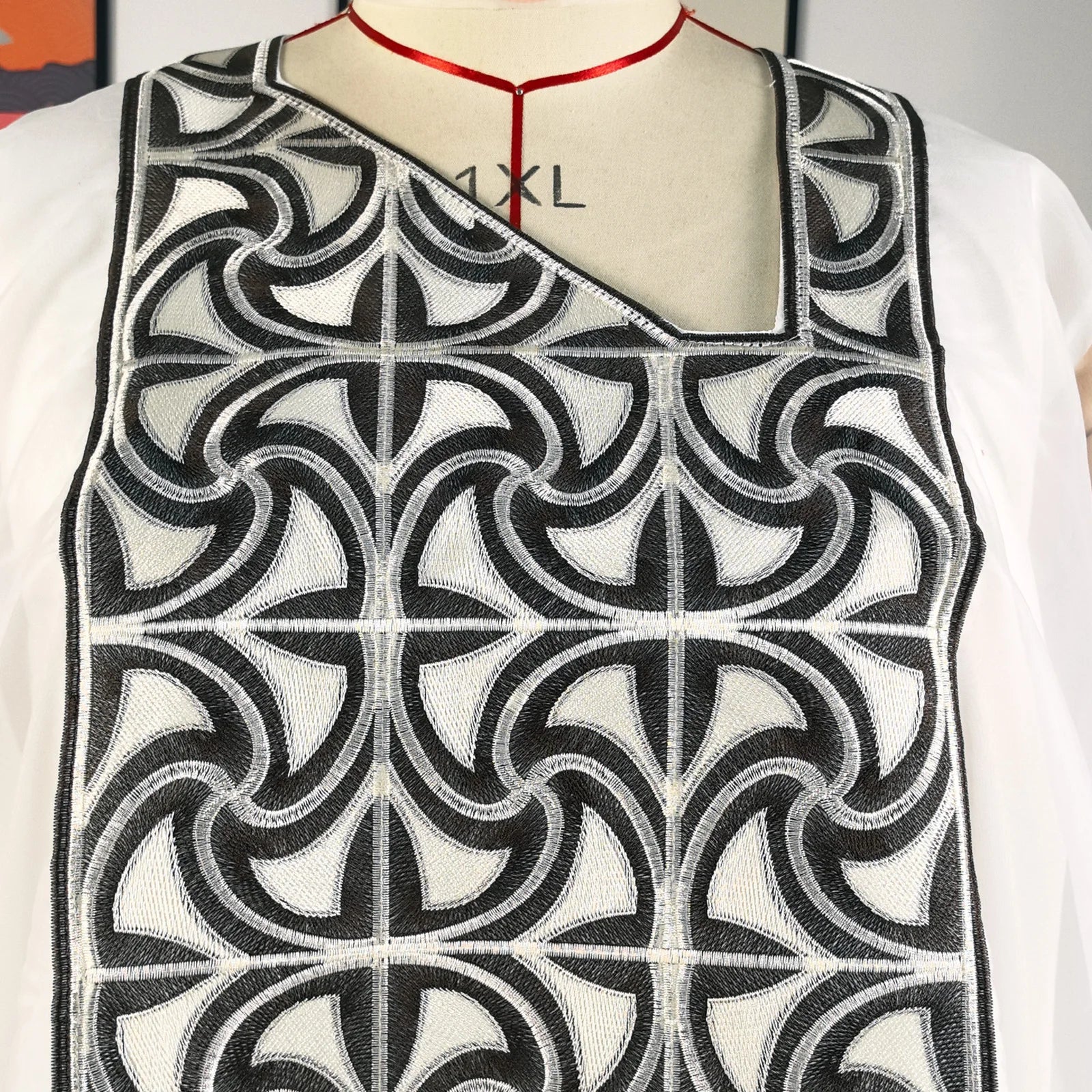 African Attire For Women White Abaya Embroidery Plus Size Elegant Party Church Dress With Scarf