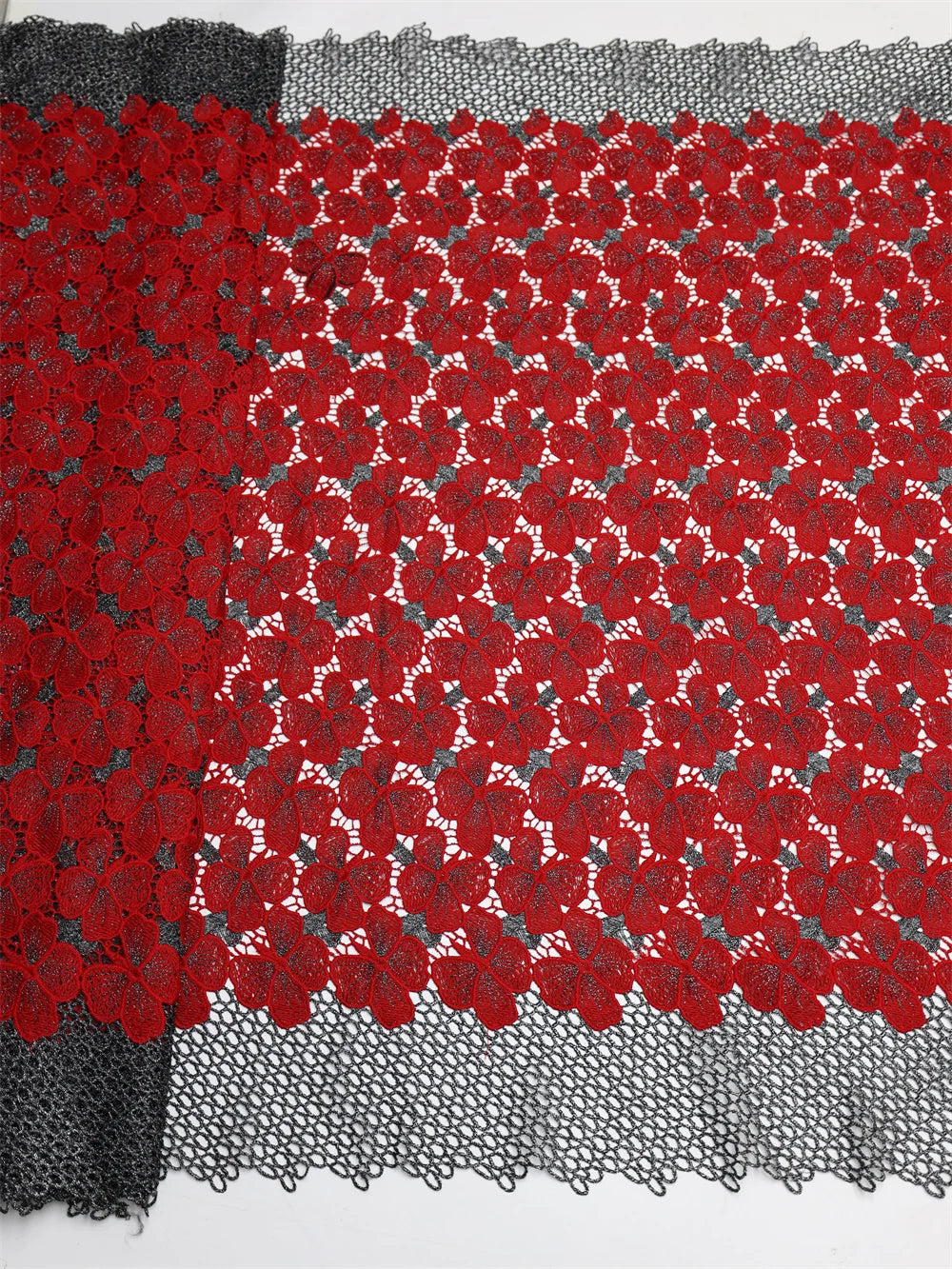 Fashionable Skin Friendly Guipure Lace Fine Cotton Textured African Cord Lace Cupion Fabric 5 Yards Occasional Couple Wear