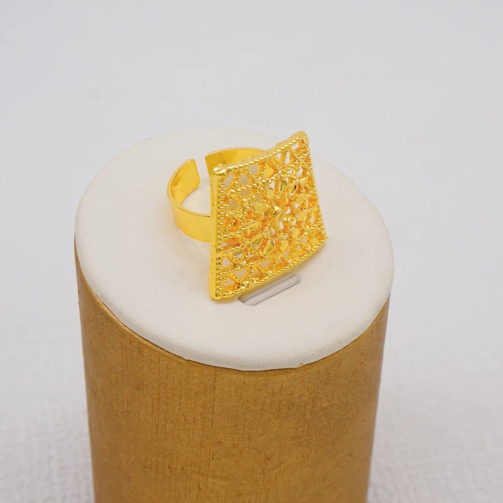 Dubai Jewelry Set Golden Color Drop Earring Cuff Bracelet Bangle Pendant Necklace Arab Wedding Gift