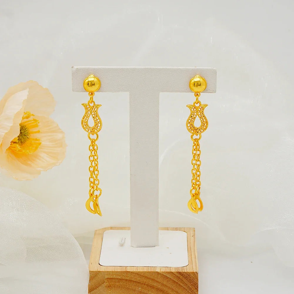 Arabic Women Gold Color Jewelry Sets Featured Round Pendant Earrings Rings Bracelets Suitable for Wedding Banquets Parties