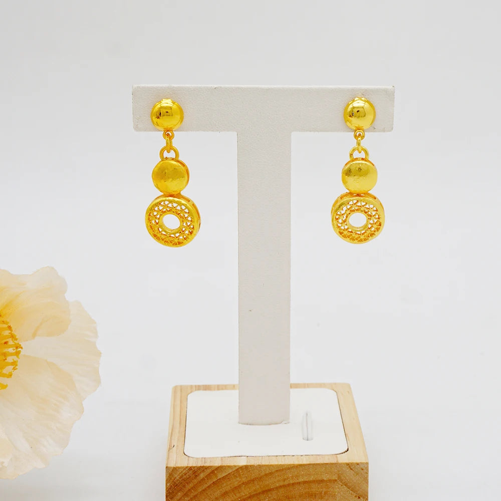 Arabic Women Gold Color Jewelry Sets Featured Round Pendant Earrings Rings Bracelets Suitable for Wedding Banquets Parties