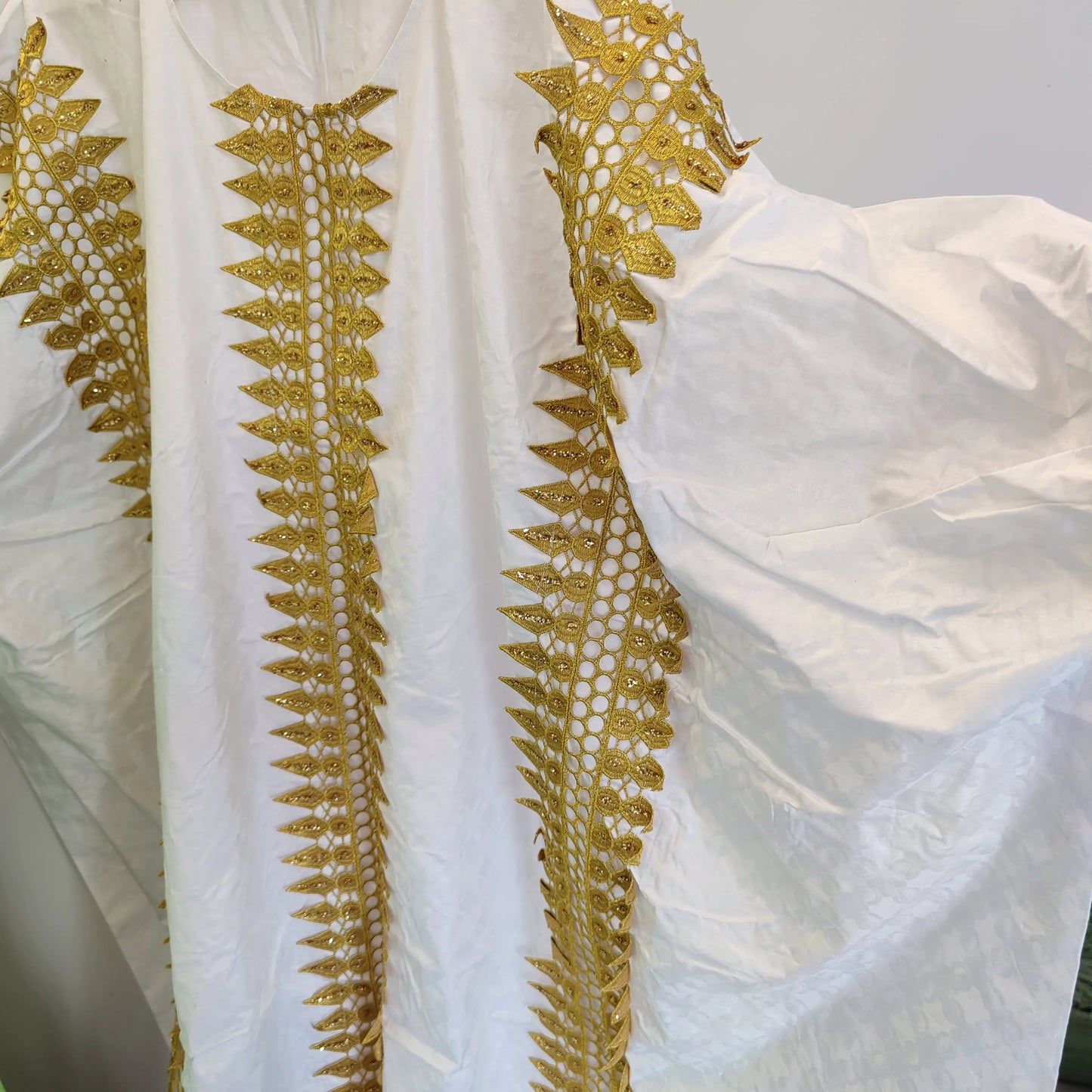 African Red Boubou Bazin Riche Wedding Bride Dress 2024 Latest Nigerian Mali Mix Size Dashiki With Gold Dust Embroidery Gown