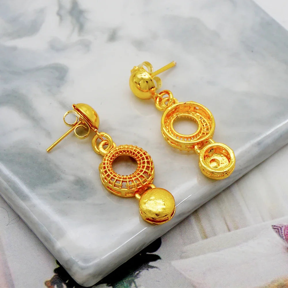 Arabic Women Gold Color Jewelry Sets Featured Round Pendant Earrings Rings Bracelets Suitable for Wedding Banquets Parties