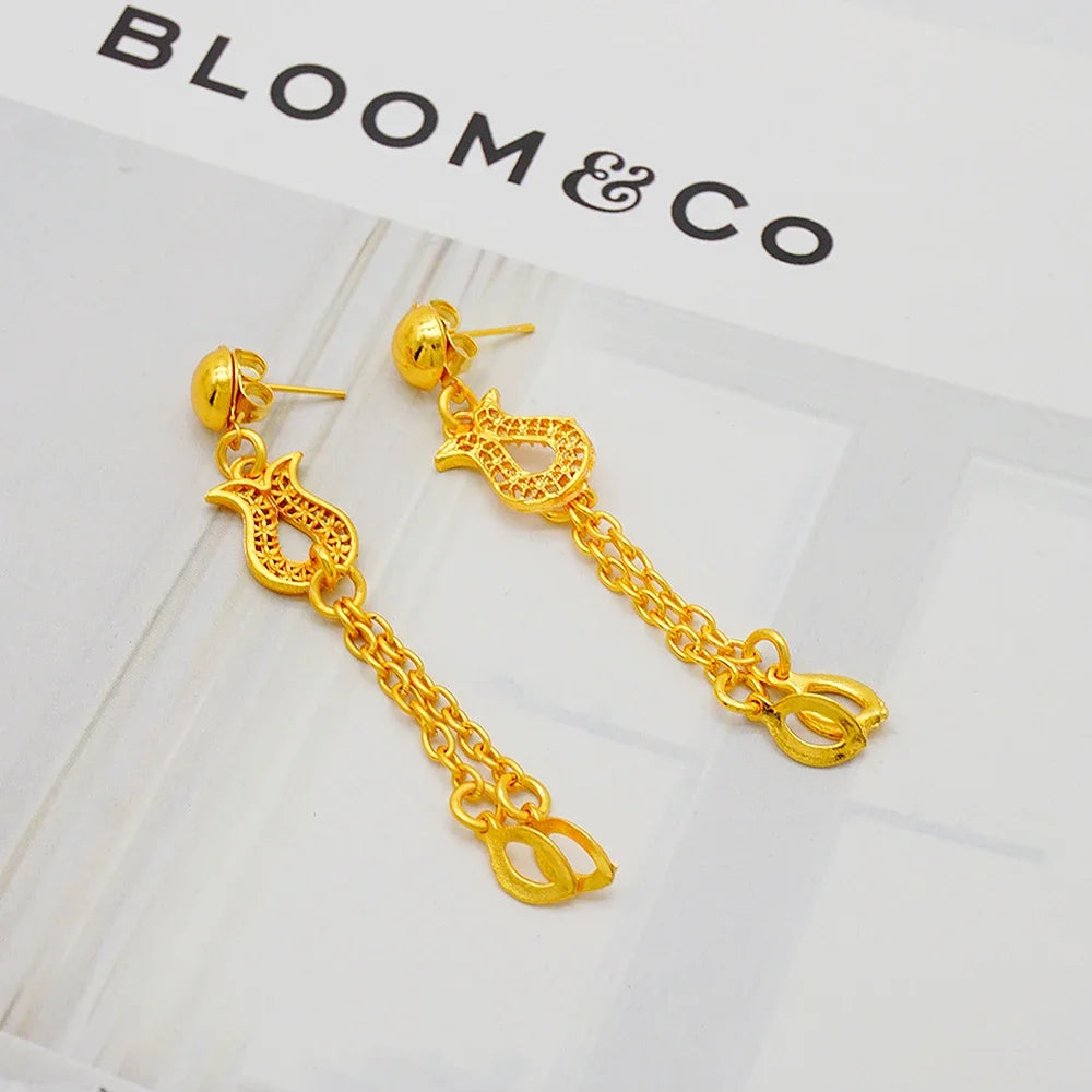 Arabic Women Gold Color Jewelry Sets Featured Round Pendant Earrings Rings Bracelets Suitable for Wedding Banquets Parties