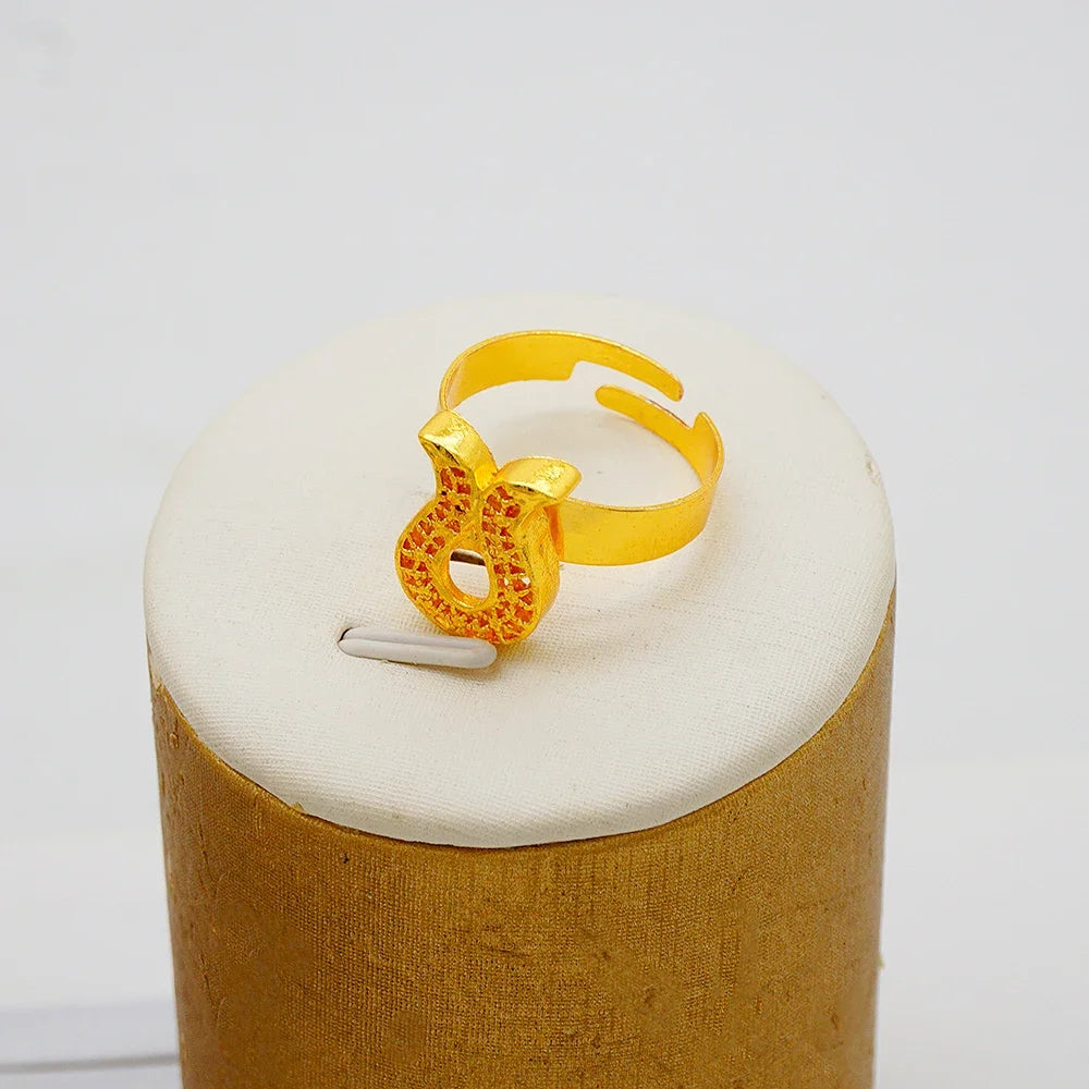 Arabic Women Gold Color Jewelry Sets Featured Round Pendant Earrings Rings Bracelets Suitable for Wedding Banquets Parties